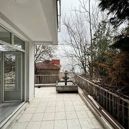 Appartement Wonder Homes- Stylish 4br Flat, Terrace, Sea View, Kabatas Istanboel
